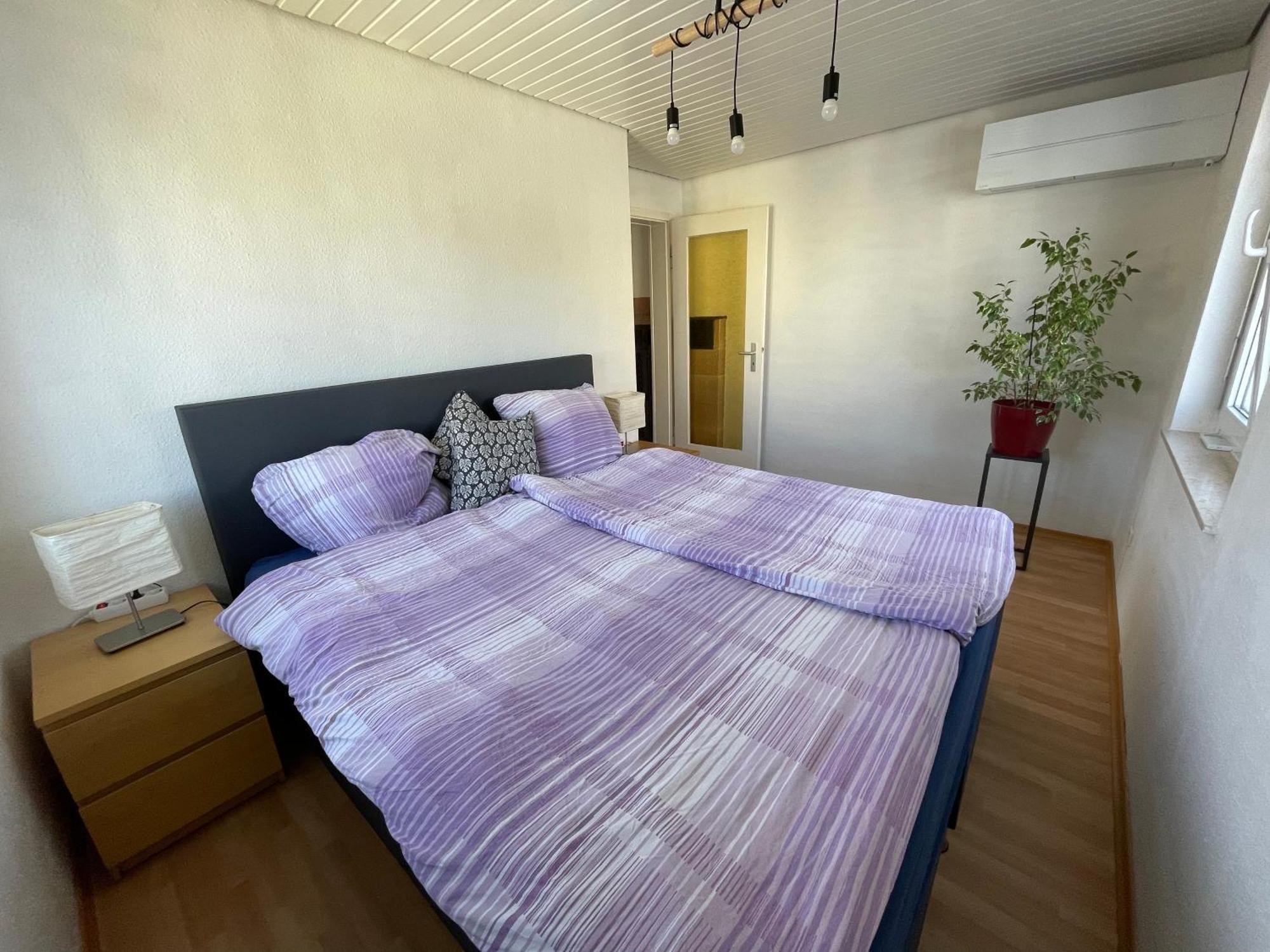 Sonnige 3 Zimmer Wohnung Mit Schoenem Balkon Im Gruenen Reutlingen Esterno foto